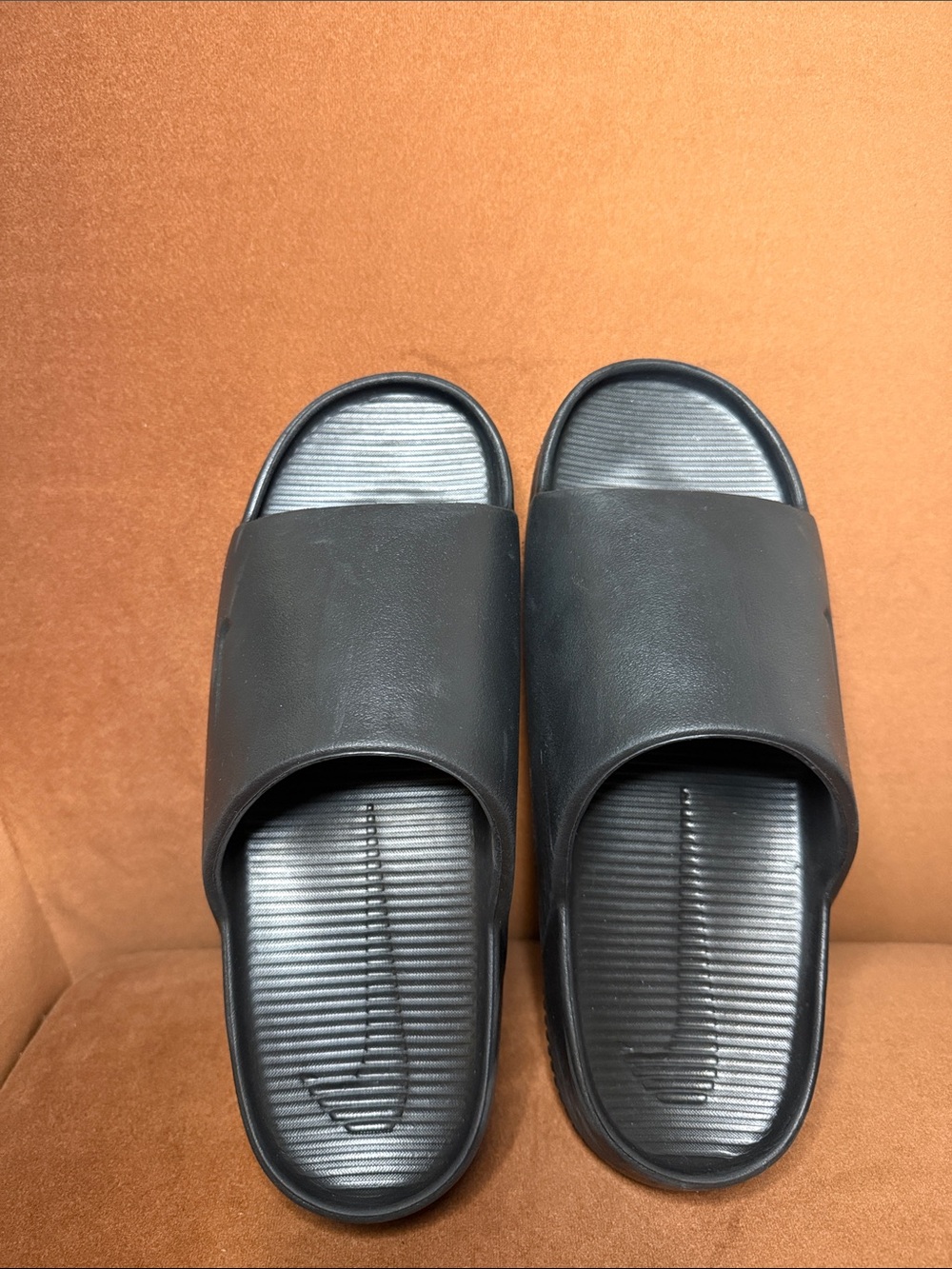 Nike Black Men's Slide Sandals - Sleek Slip-On Slides